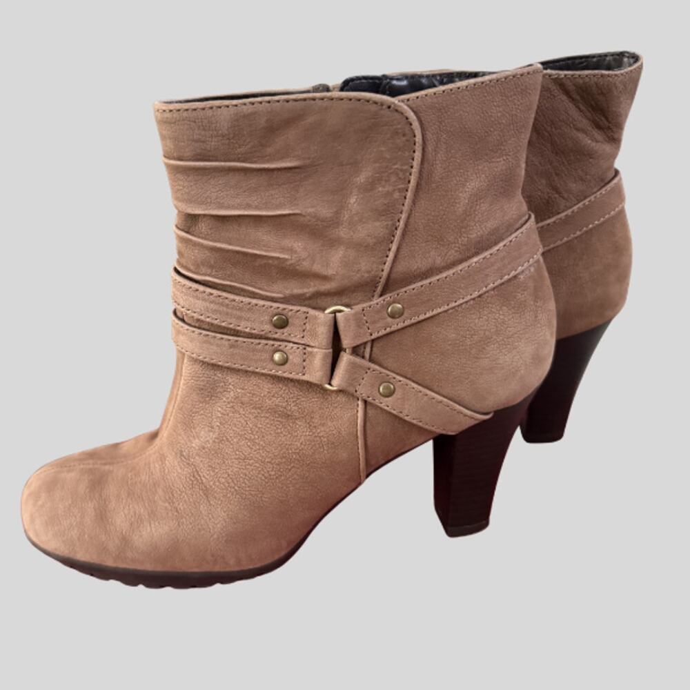 Aerosoles Ment To Be Taupe Leather Heeled Ankle Bootie Size 8.5 Memory Foam